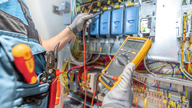 Best Affordable Emergency Electrician  in Christopher, IL